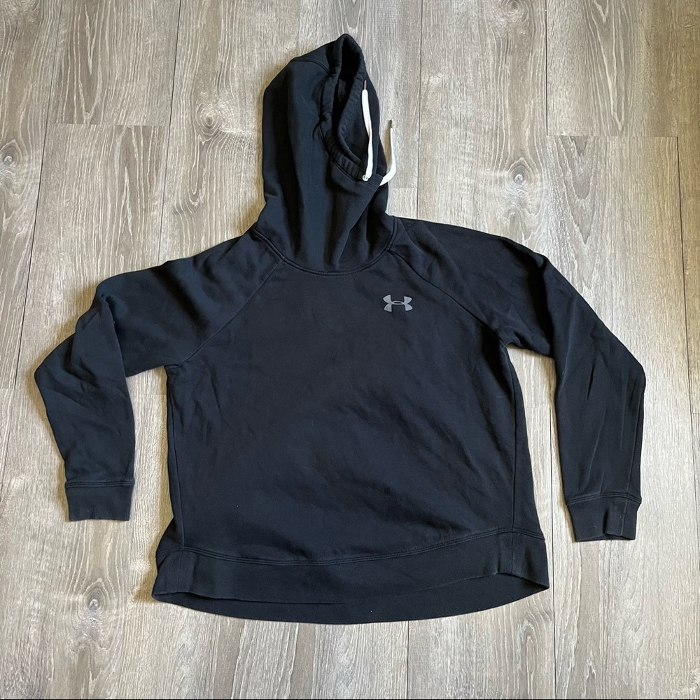 Under Armour Pullover hoodie in a women’s loose size extra large (XL)!🏋🏼‍♀️🧥